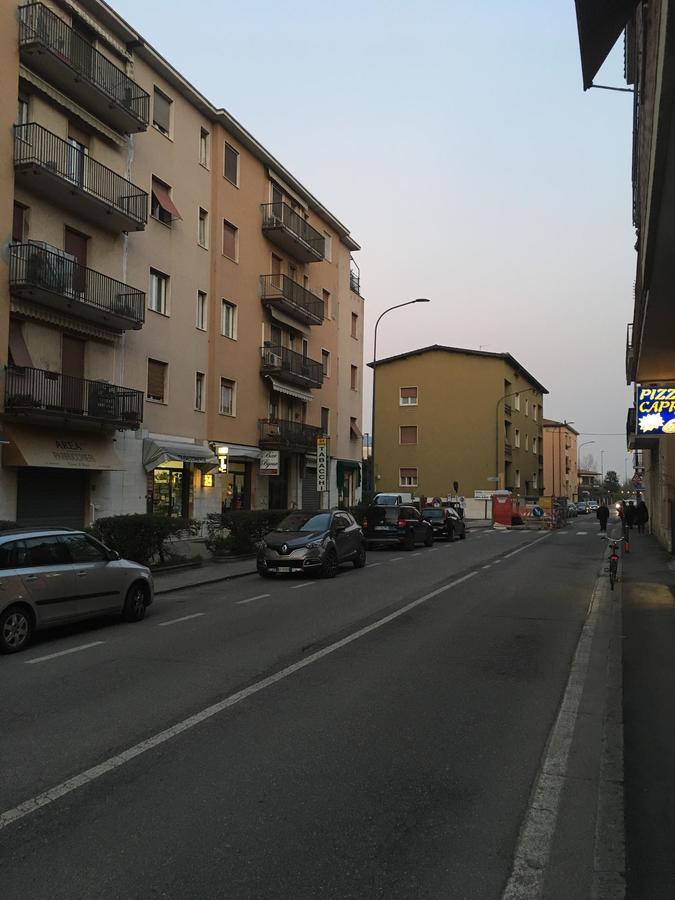 Bed And Breakfast Bissolati Brescia Bagian luar foto