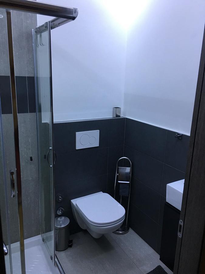 Bed And Breakfast Bissolati Brescia Bagian luar foto