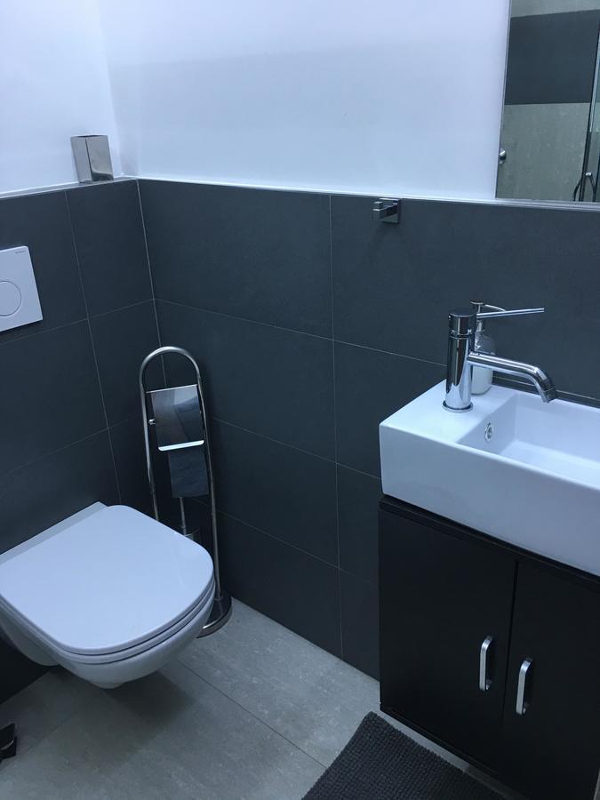 Bed And Breakfast Bissolati Brescia Bagian luar foto